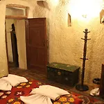 Kismet Cave House Värdshus 4*