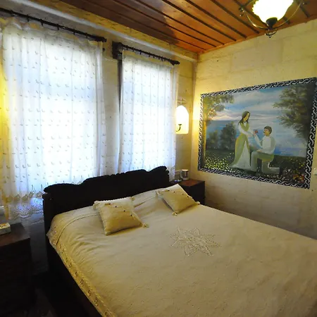 Inn Kismet Cave House